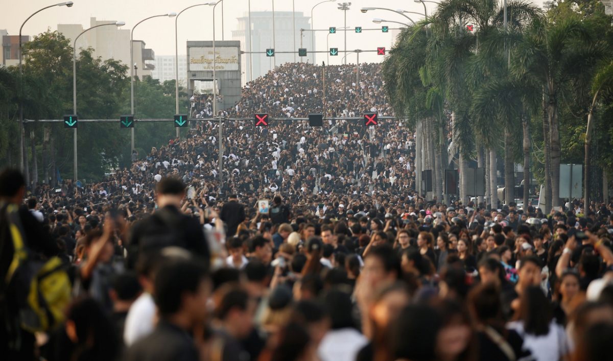 Thai people mourn the death of their king Thai people mourn the death of their king